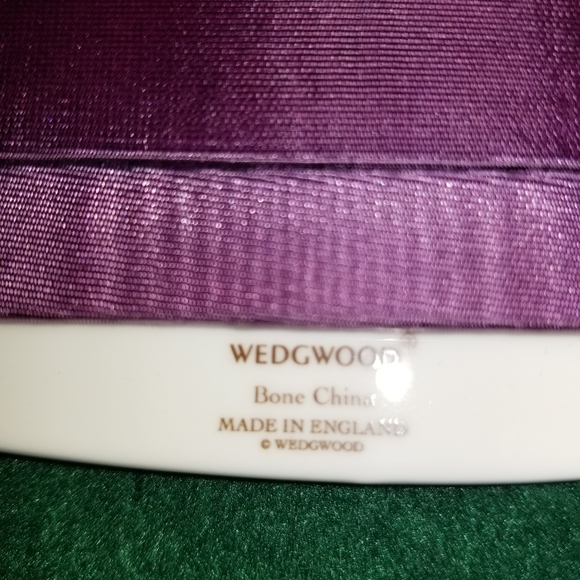 Wedgewood Frame - Picture 2 of 5